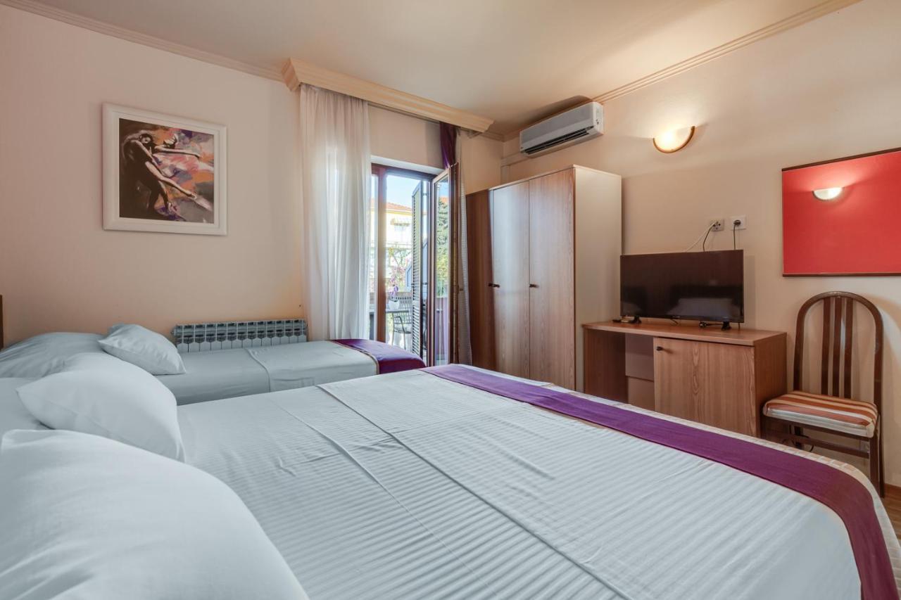 Hotel Marinko Zara Esterno foto