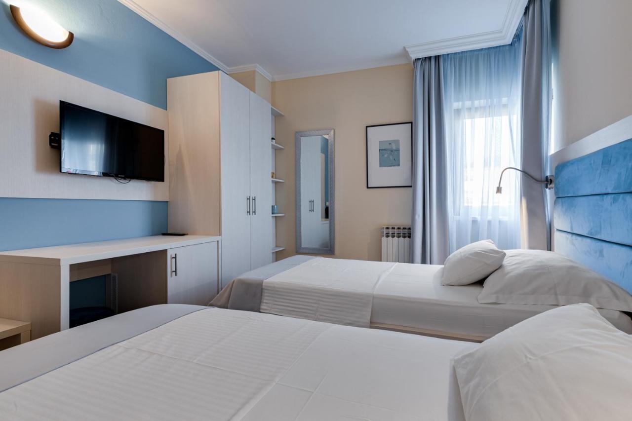 Hotel Marinko Zara Esterno foto