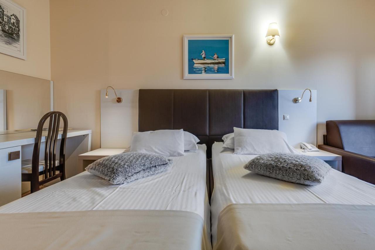 Hotel Marinko Zara Esterno foto